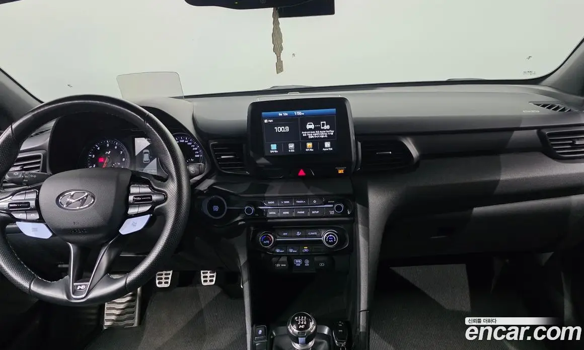 Hyundai Veloster 2019 2.0 механика, фото 16