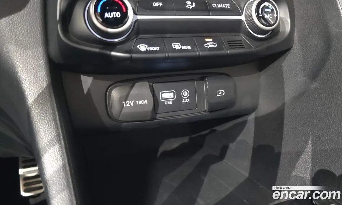 Hyundai Veloster 2019 2.0 механика, фото 19