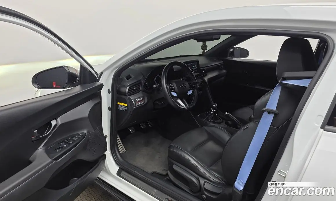 Hyundai Veloster 2019 2.0 механика, фото 10