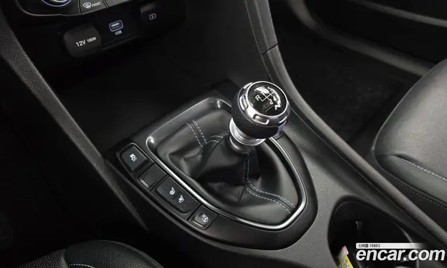 Hyundai Veloster 2021 2.0 механика, миниатюра 12