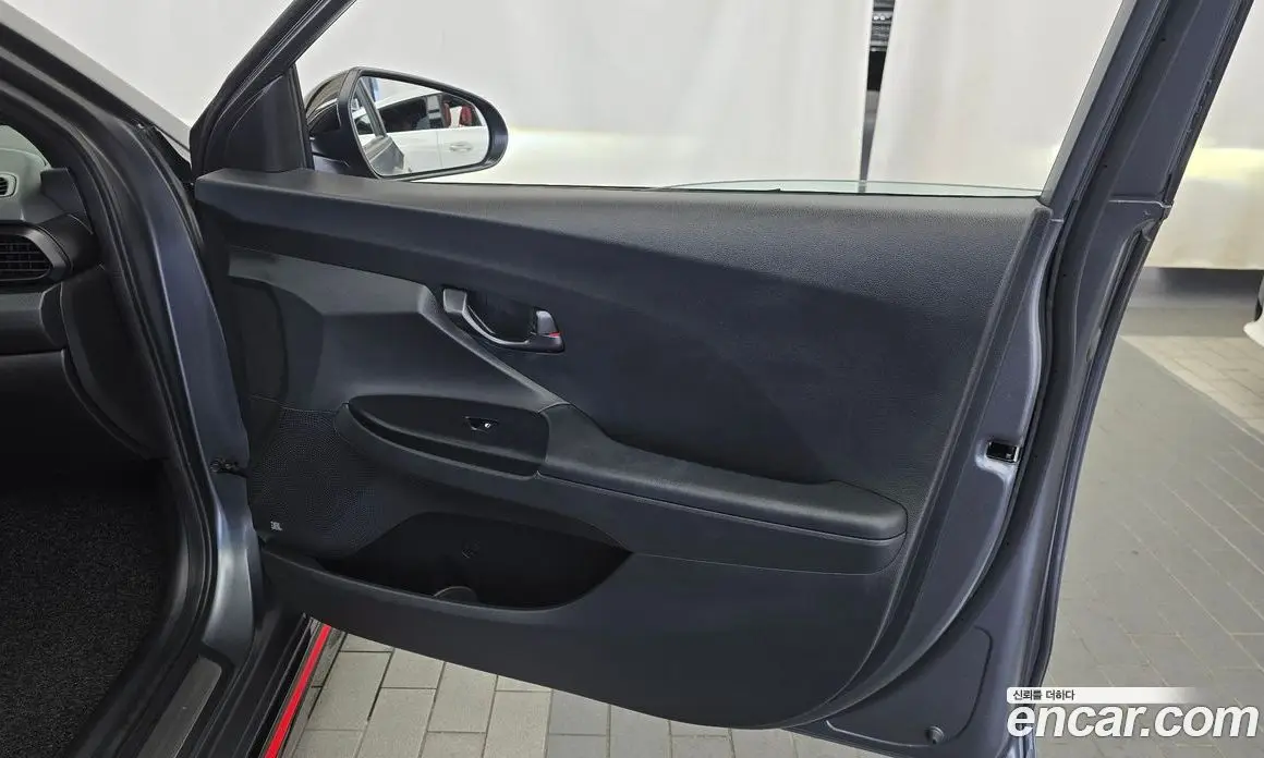 Hyundai Veloster 2021 2.0 механика, фото 15