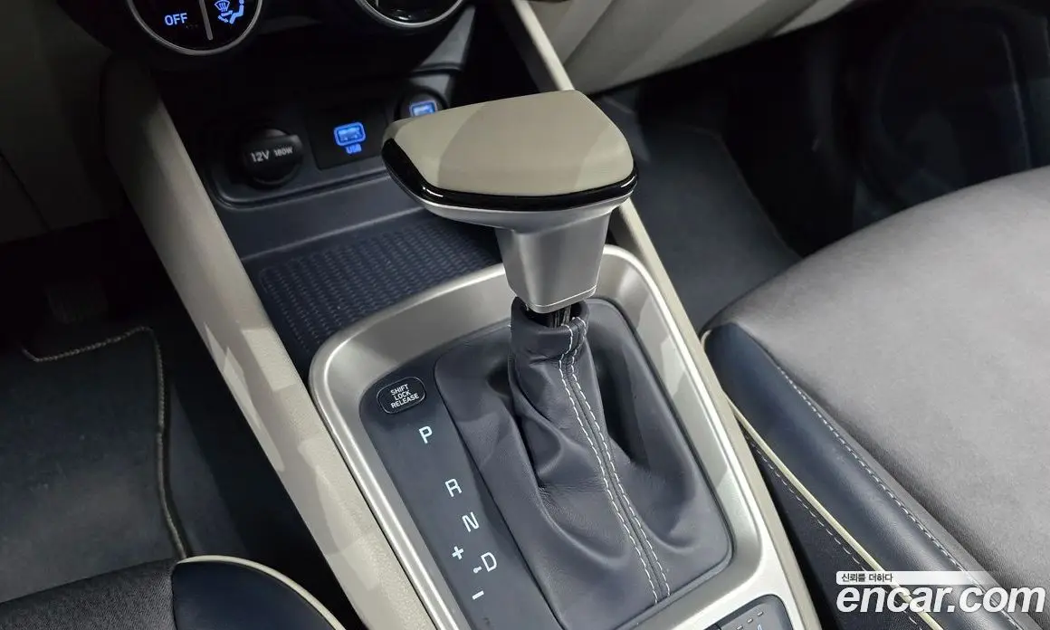 Hyundai Venue 2020 1.6 автомат (гидро), фото 11