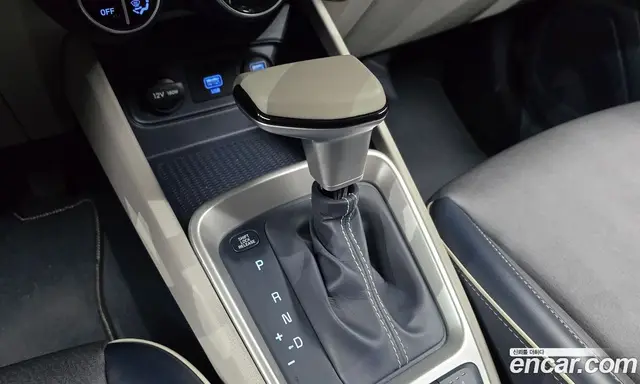 Hyundai Venue 2020 1.6 автомат (гидро), миниатюра 11