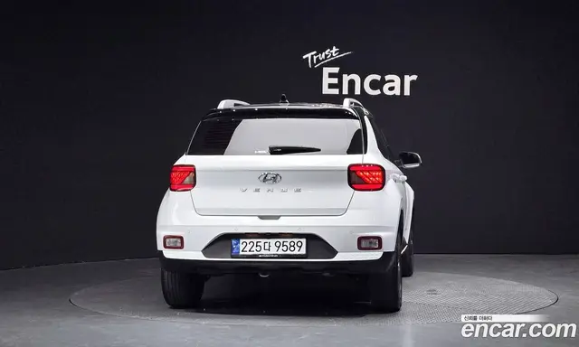 Hyundai Venue 2020 1.6 автомат (гидро), миниатюра 3