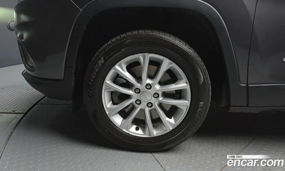 Jeep Cherokee 2019 2.4 автомат (гидро), фото 5