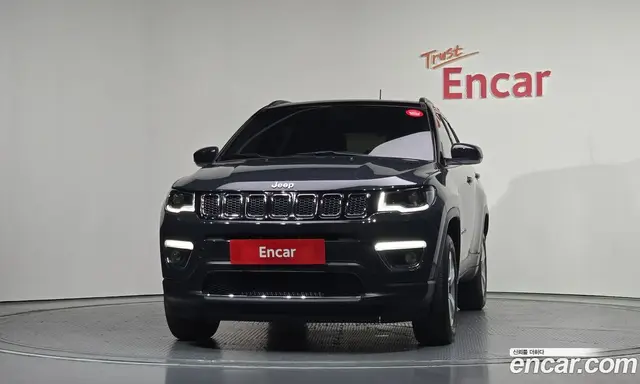 Jeep Compass 2018 2.4 автомат (гидро), миниатюра 3