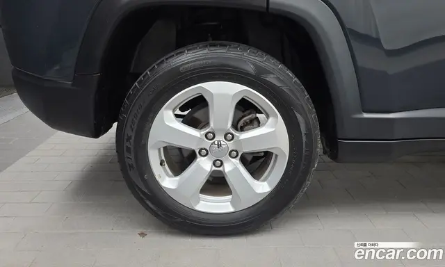 Jeep Compass 2018 2.4 автомат (гидро), миниатюра 5