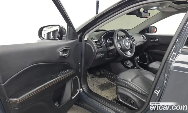 Jeep Compass 2018 2.4 автомат (гидро), миниатюра 10