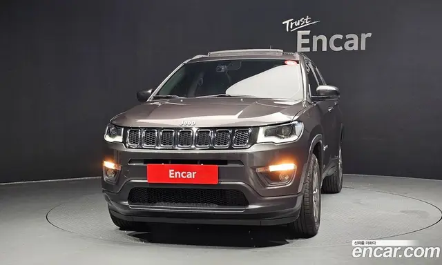 Jeep Compass 2018 2.4 автомат (гидро), миниатюра 3