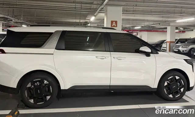 Kia Carnival 2026 1.6 автомат (гидро), миниатюра 5