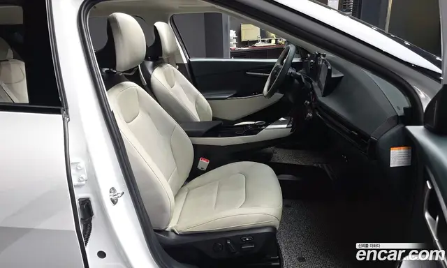 Kia EV6 2024 0.1 автомат (гидро), миниатюра 11