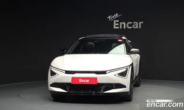 Kia EV6 2024 0.1 автомат (гидро), миниатюра 3