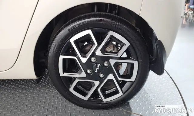 Kia Ray 2023 1.0 автомат (гидро), миниатюра 7