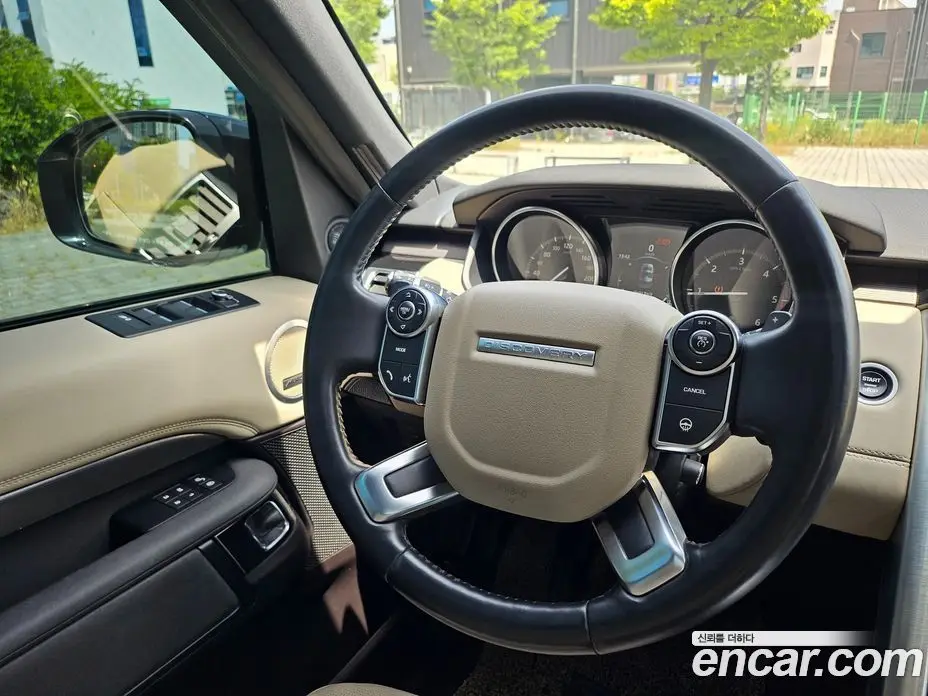 Land Rover Discovery 2017 2.0 автомат (гидро), фото 18