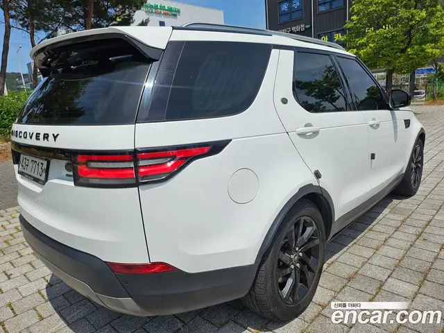 Land Rover Discovery 2017 2.0 автомат (гидро), миниатюра 6