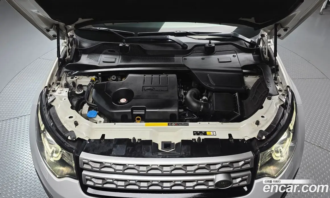 Land Rover Discovery Sport 2017 2.0 автомат (гидро), фото 6