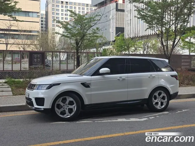 Land Rover Range Rover Sport 2019 3.0 автомат (гидро), миниатюра 2