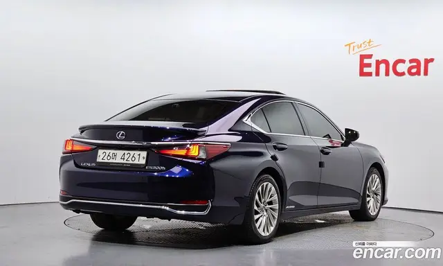 Lexus ES 2019 2.5 автомат (гидро), миниатюра 2