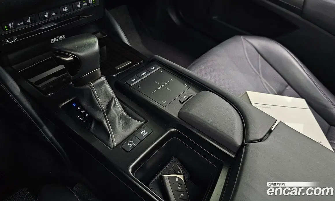 Lexus ES 2019 2.5 автомат (гидро), фото 12