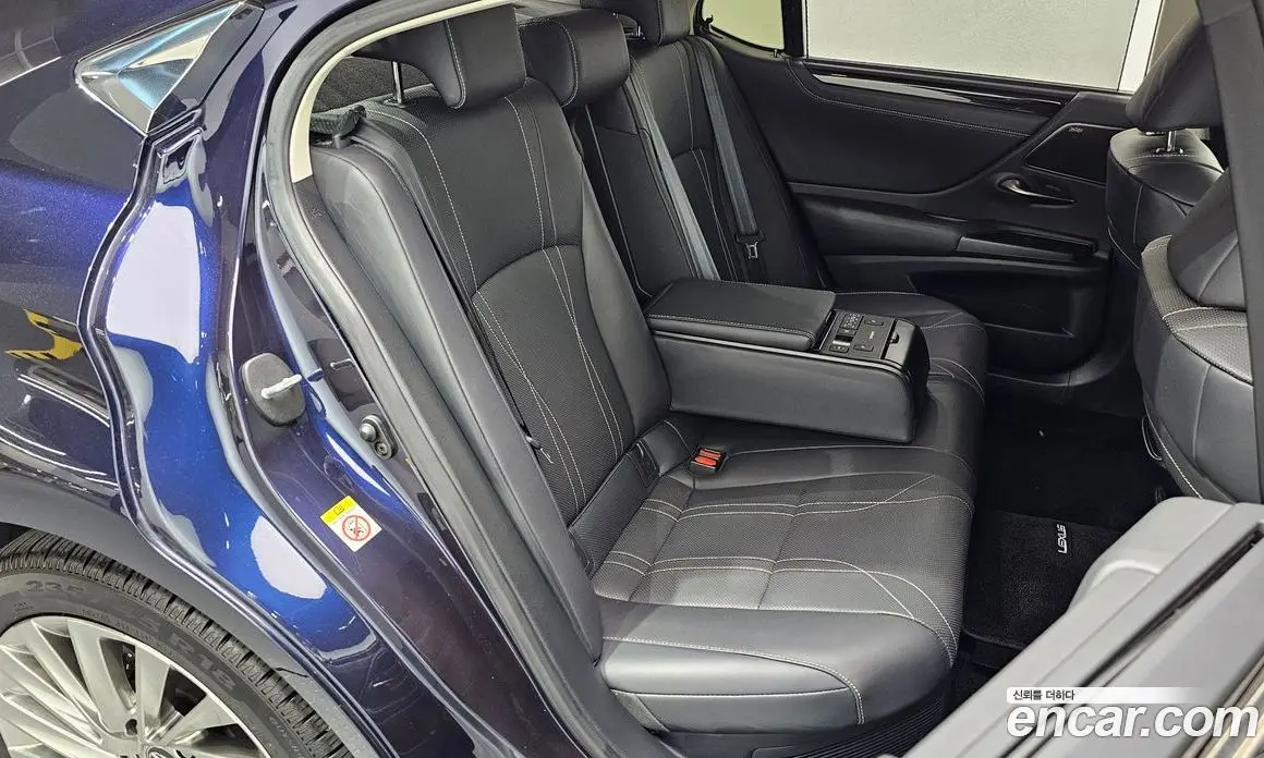 Lexus ES 2019 2.5 автомат (гидро), фото 17