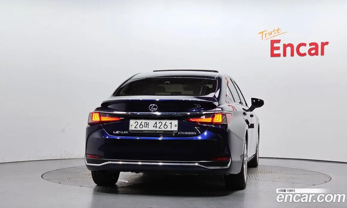 Lexus ES 2019 2.5 автомат (гидро), фото 4
