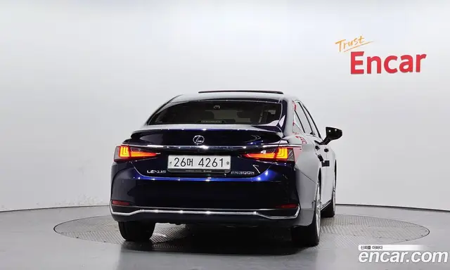 Lexus ES 2019 2.5 автомат (гидро), миниатюра 4
