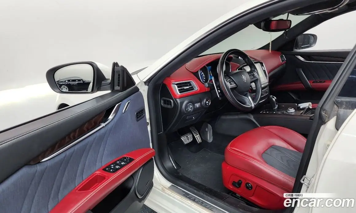 Maserati Ghibli 2018 3.0 автомат (гидро), фото 13 Maserati Ghibli 2018 3.0 автомат (гидро), фото 13
