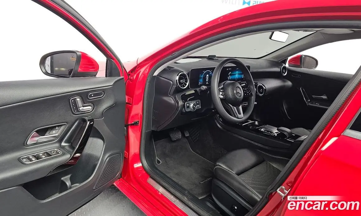 Mercedes-Benz A-Class 2019 2.0 гидро, фото 17 Mercedes-Benz A-Class 2019 2.0 гидро, фото 17