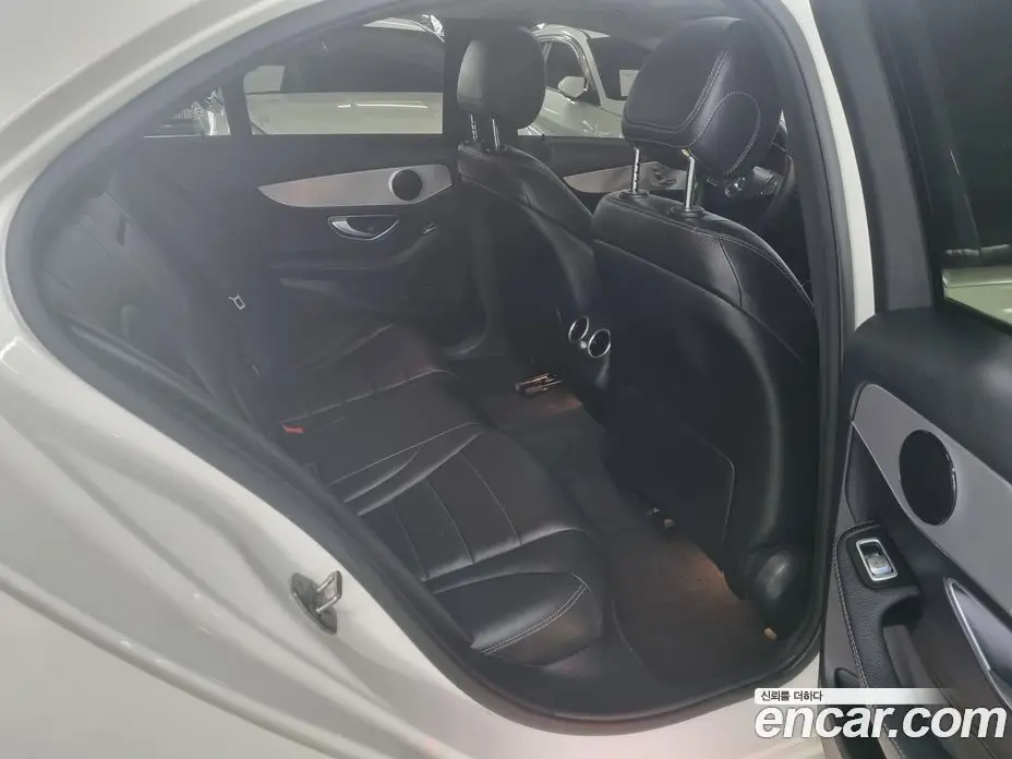 Mercedes-Benz C-Class 2018 2.0 гидро, фото 12