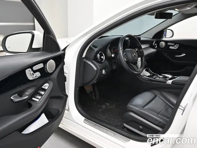 Mercedes-Benz C-Class 2019 2.0 гидро, миниатюра 11 Mercedes-Benz C-Class 2019 2.0 гидро, миниатюра 11