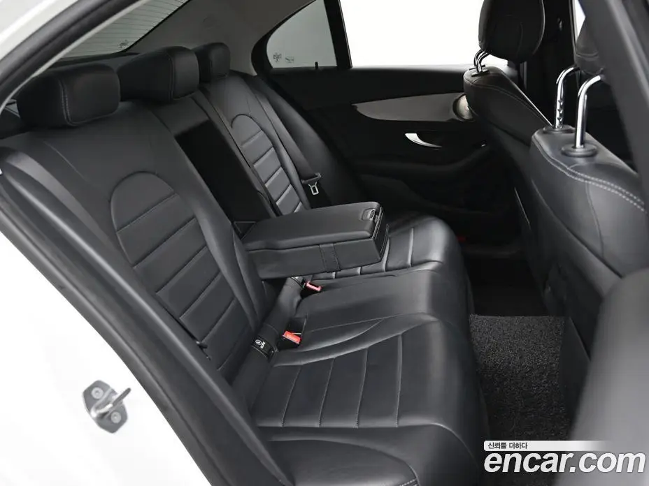 Mercedes-Benz C-Class 2019 2.0 гидро, фото 12 Mercedes-Benz C-Class 2019 2.0 гидро, фото 12