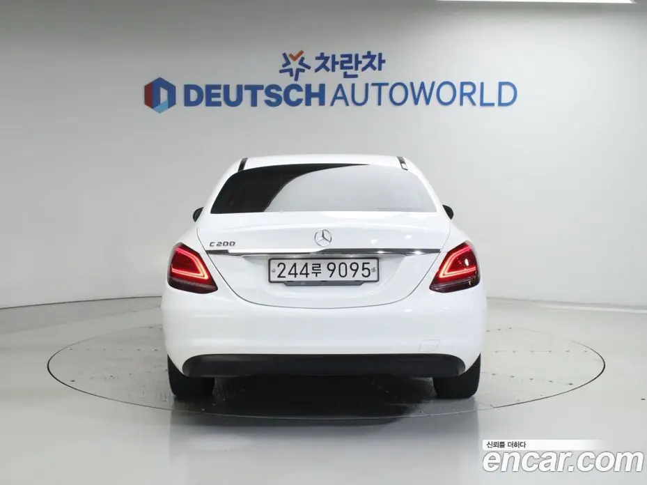 Mercedes-Benz C-Class 2019 2.0 гидро, фото 5 Mercedes-Benz C-Class 2019 2.0 гидро, фото 5