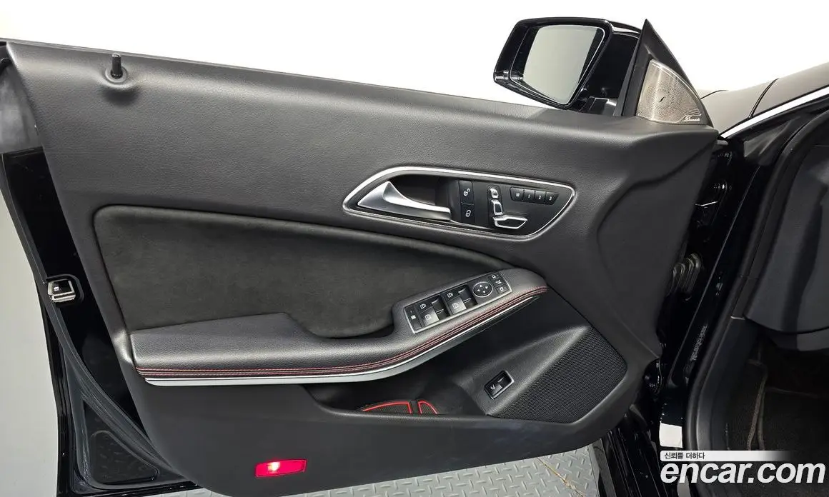 Mercedes-Benz CLA-Class 2018 2.0 гидро, фото 14 Mercedes-Benz CLA-Class 2018 2.0 гидро, фото 14