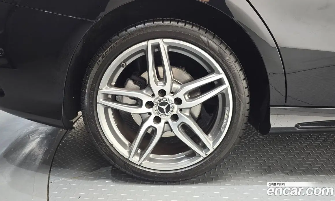 Mercedes-Benz CLA-Class 2018 2.0 гидро, фото 5 Mercedes-Benz CLA-Class 2018 2.0 гидро, фото 5