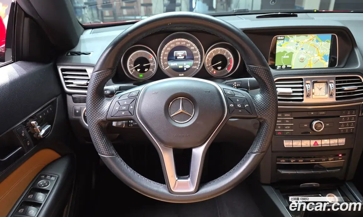 Mercedes-Benz E-Class 2015 2.0 гидро, фото 12 Mercedes-Benz E-Class 2015 2.0 гидро, фото 12