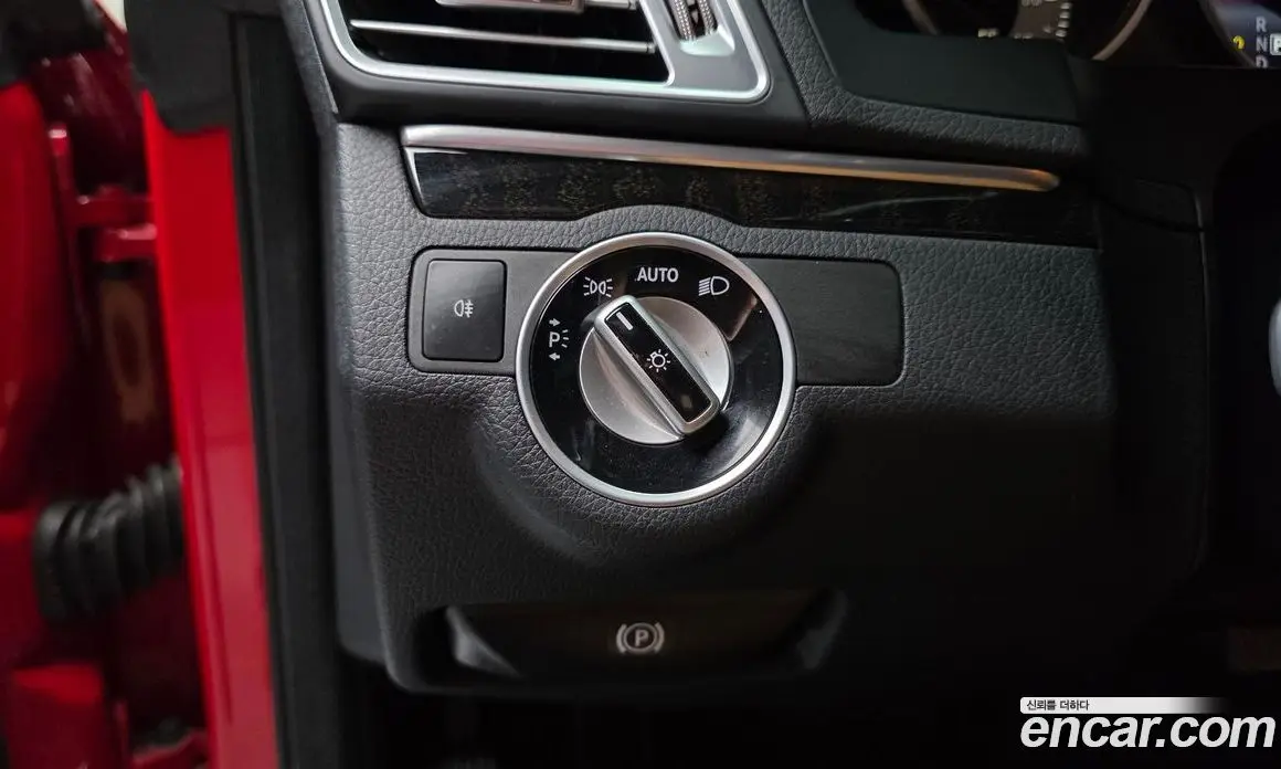 Mercedes-Benz E-Class 2015 2.0 гидро, фото 17 Mercedes-Benz E-Class 2015 2.0 гидро, фото 17