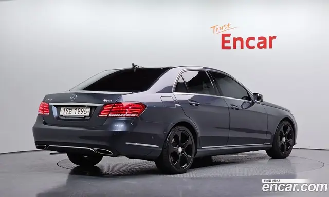 Mercedes-Benz E-Class 2015 3.0 гидро, миниатюра 2