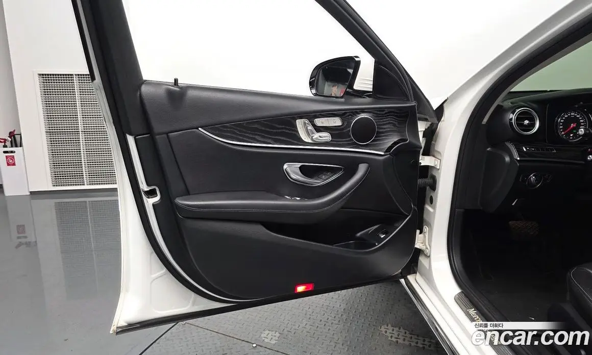 Mercedes-Benz E-Class 2018 1.9 гидро, фото 13