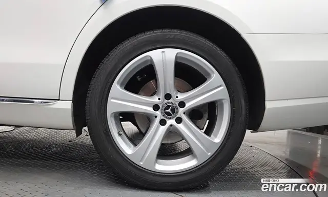 Mercedes-Benz E-Class 2018 1.9 гидро, миниатюра 6