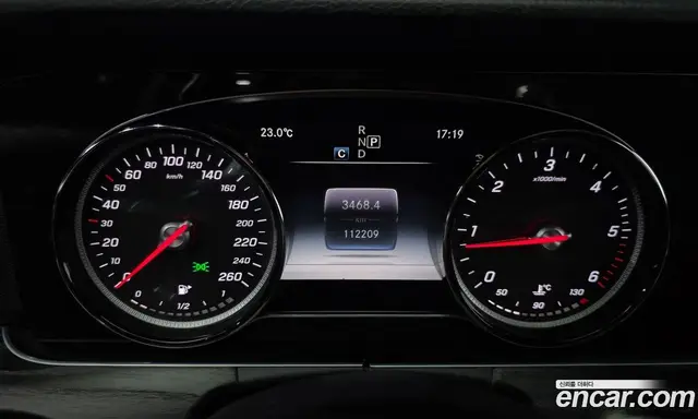 Mercedes-Benz E-Class 2018 1.9 гидро, миниатюра 10