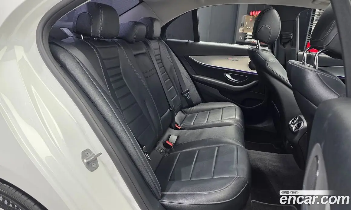 Mercedes-Benz E-Class 2018 2.0 гидро, фото 12 Mercedes-Benz E-Class 2018 2.0 гидро, фото 12