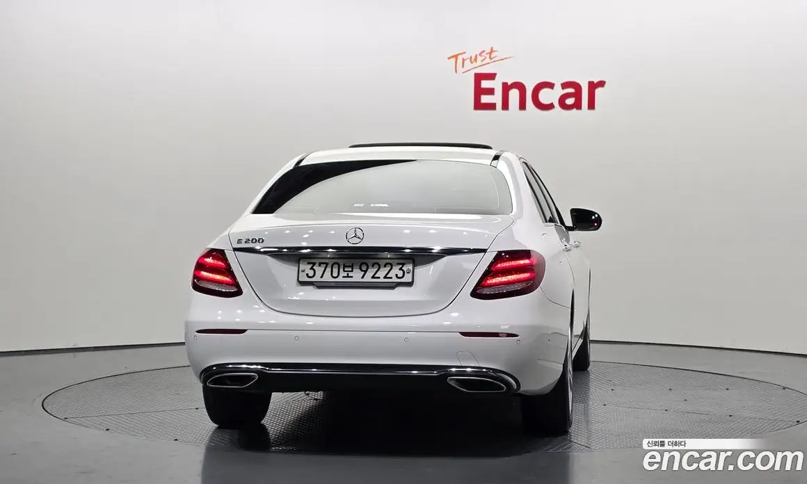 Mercedes-Benz E-Class 2018 2.0 гидро, фото 4 Mercedes-Benz E-Class 2018 2.0 гидро, фото 4
