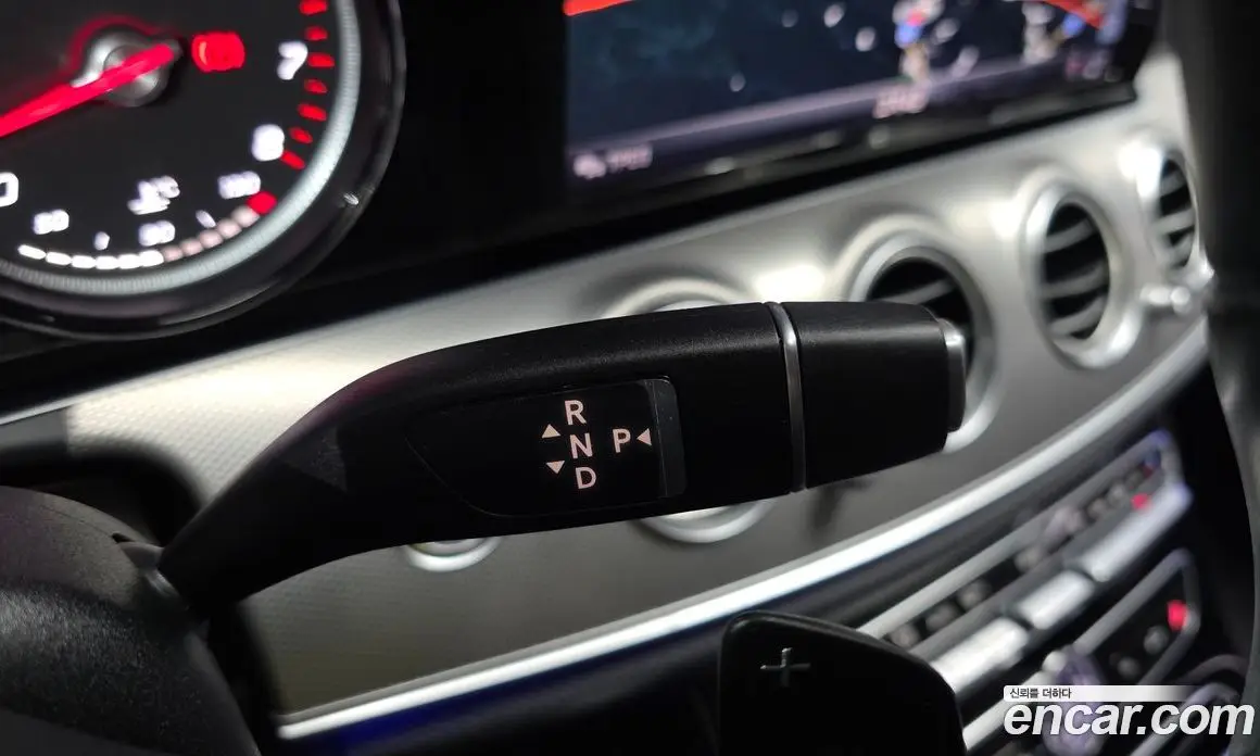 Mercedes-Benz E-Class 2019 2.0 гидро, фото 12 Mercedes-Benz E-Class 2019 2.0 гидро, фото 12