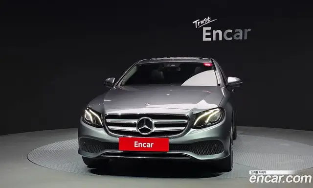 Mercedes-Benz E-Class 2019 2.0 гидро, миниатюра 3 Mercedes-Benz E-Class 2019 2.0 гидро, миниатюра 3