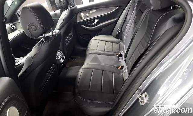 Mercedes-Benz E-Class 2022 2.0 автомат (гидро), миниатюра 11