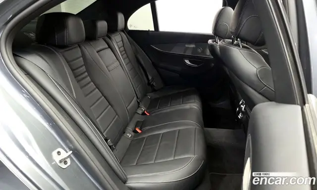 Mercedes-Benz E-Class 2022 2.0 автомат (гидро), миниатюра 12