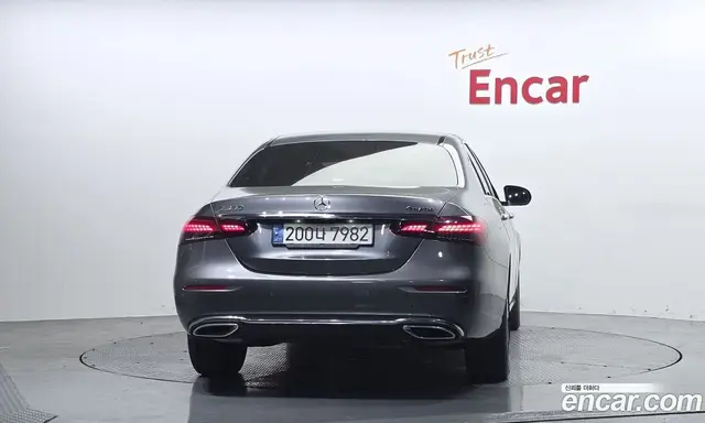 Mercedes-Benz E-Class 2022 2.0 автомат (гидро), миниатюра 4