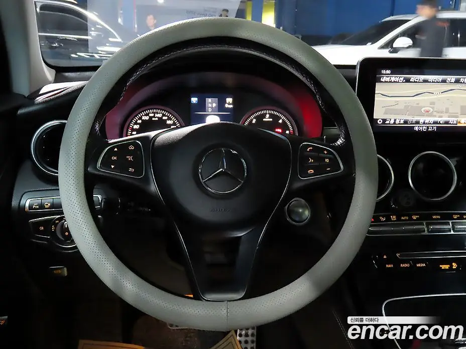 Mercedes-Benz GLC-Class 2017 2.1 гидро, фото 10 Mercedes-Benz GLC-Class 2017 2.1 гидро, фото 10