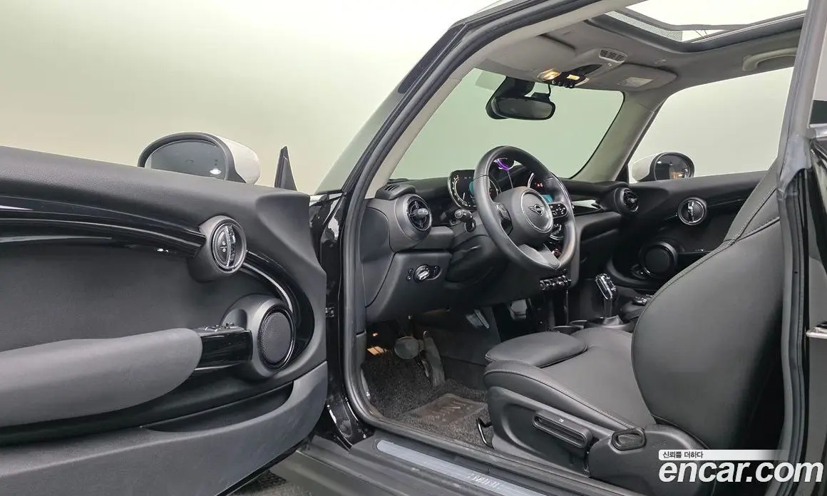 Mini Cooper 2021 1.5 автомат (гидро), фото 16