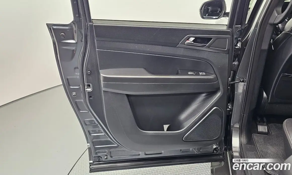 SsangYong Rexton 2023 2.2 автомат (гидро), фото 15